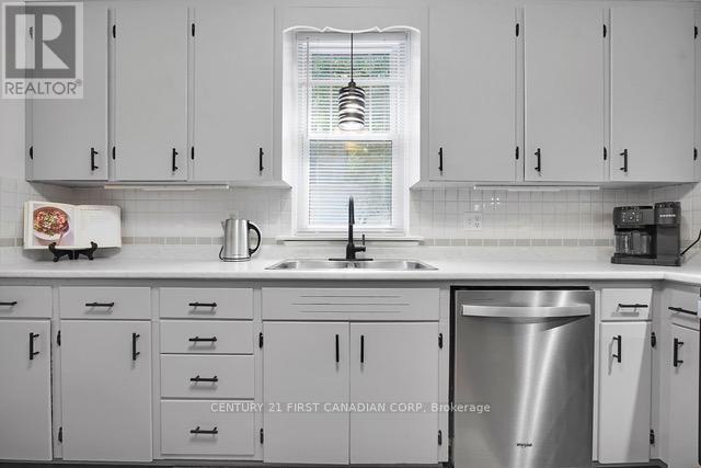 4273 Colonel Talbot Road, London South, Ontario  N6P 1A2 - Photo 12 - X12361035