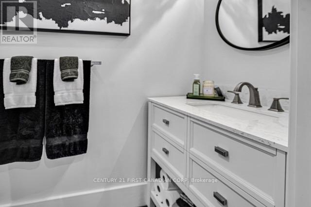 4273 Colonel Talbot Road, London South, Ontario  N6P 1A2 - Photo 16 - X12361035
