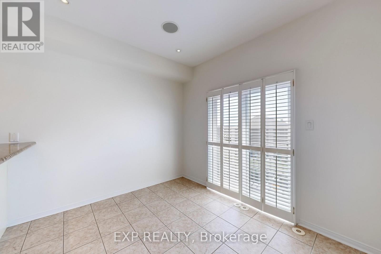 6630 Opera Glass Crescent, Mississauga, Ontario  L5W 1R8 - Photo 11 - W12360974
