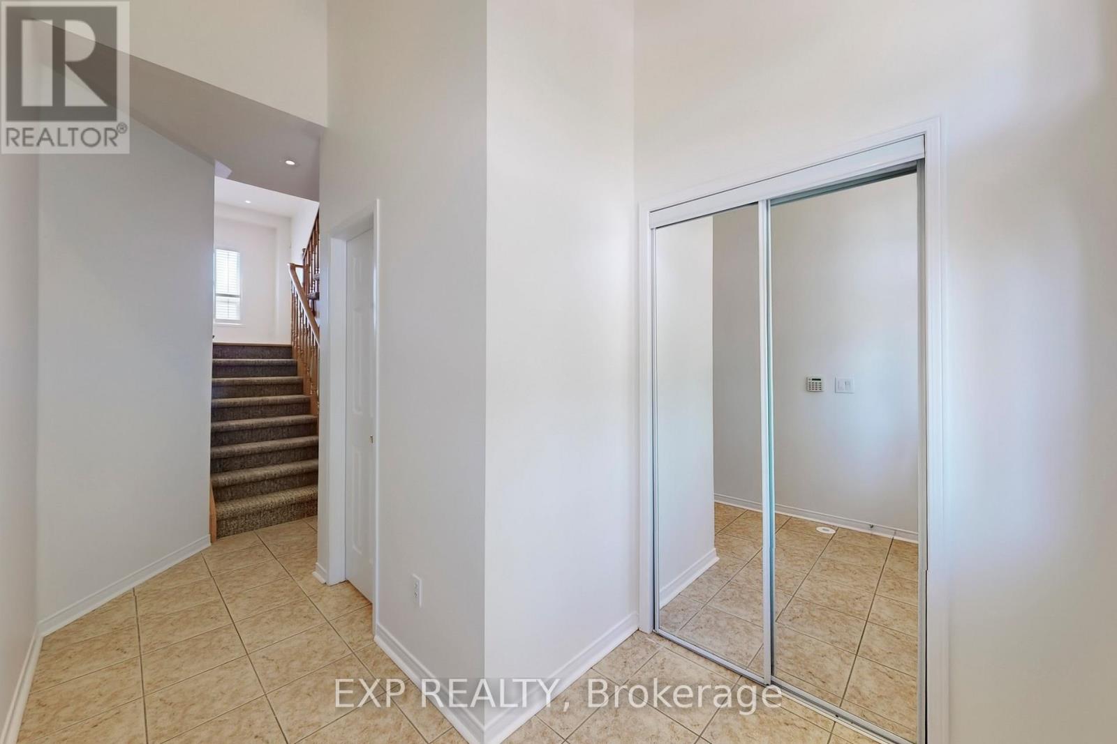 6630 Opera Glass Crescent, Mississauga, Ontario  L5W 1R8 - Photo 19 - W12360974