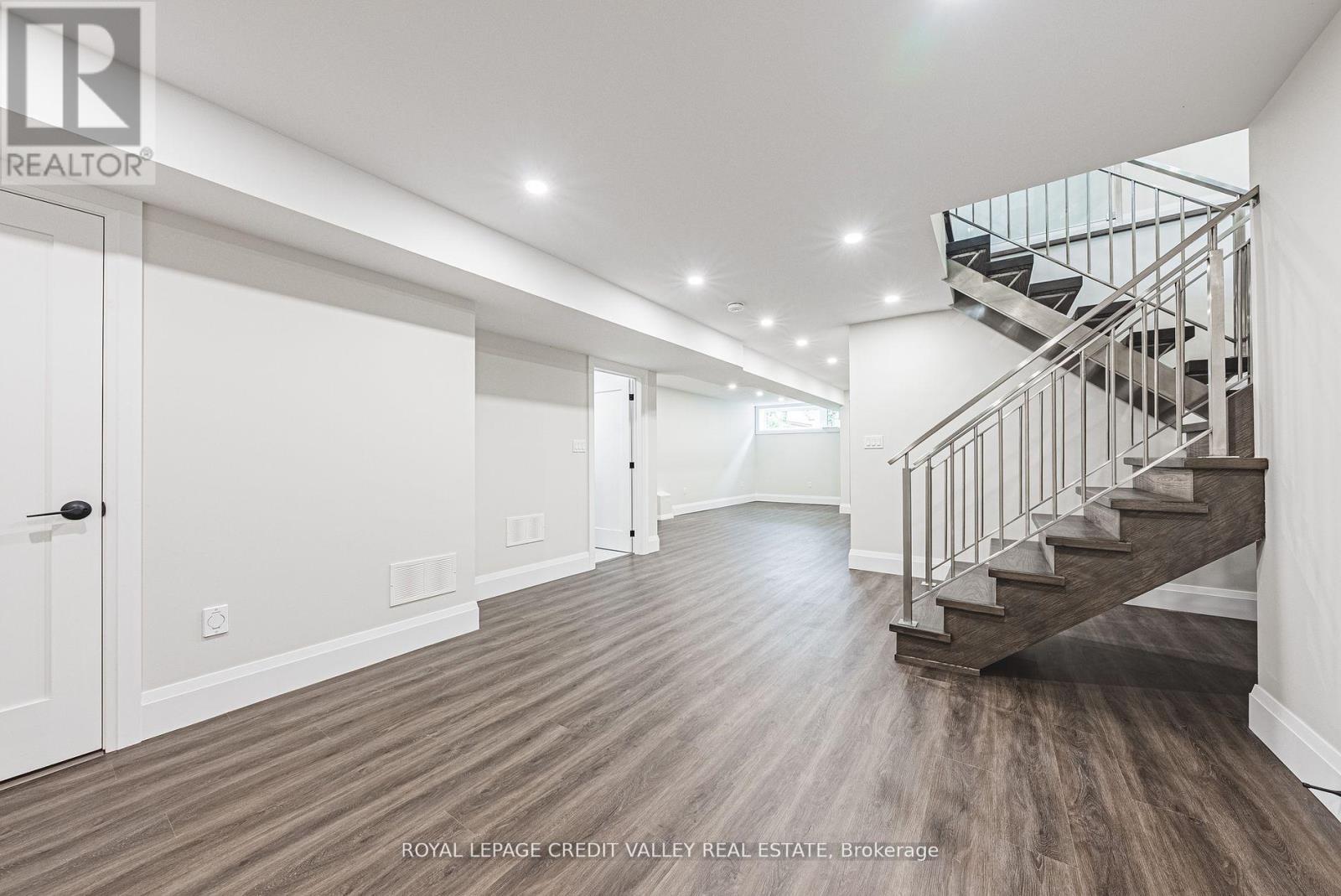 18 Bellman Avenue, Toronto, Ontario  M8W 4A3 - Photo 39 - W12360989