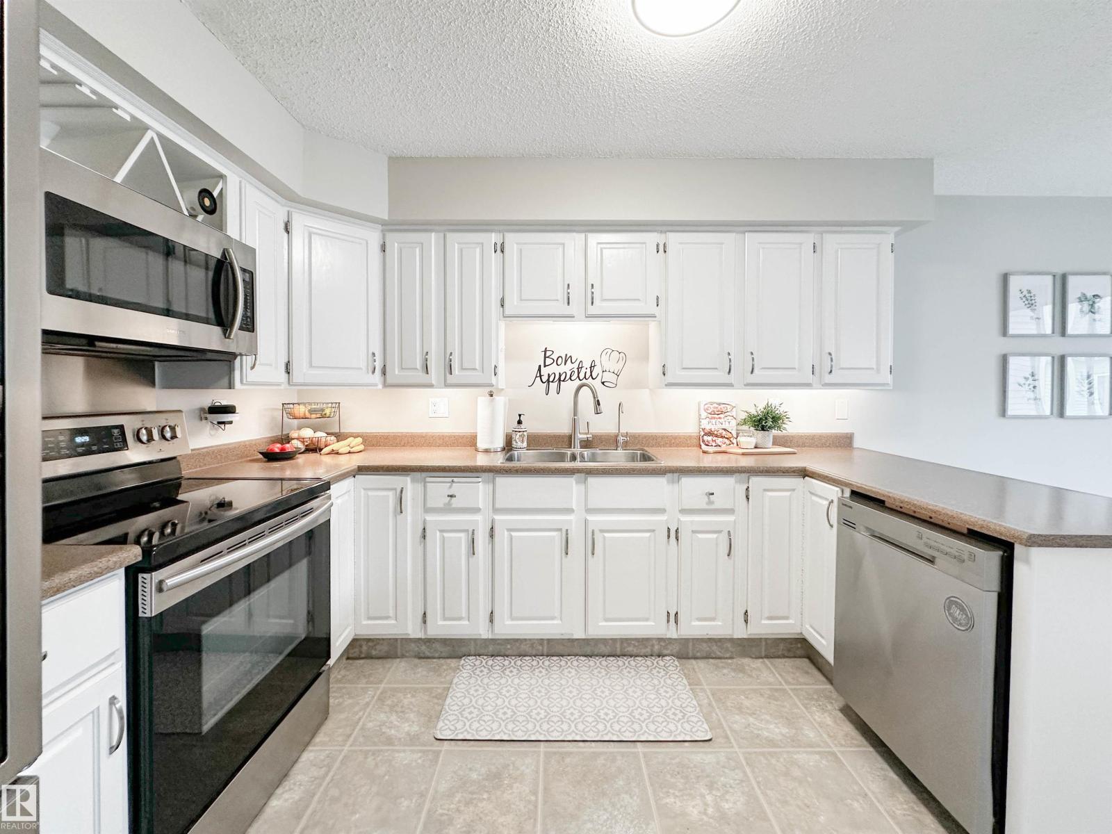 8 Whiteoaks Es, St. Albert, Alberta  T8N 3M2 - Photo 5 - E4452965