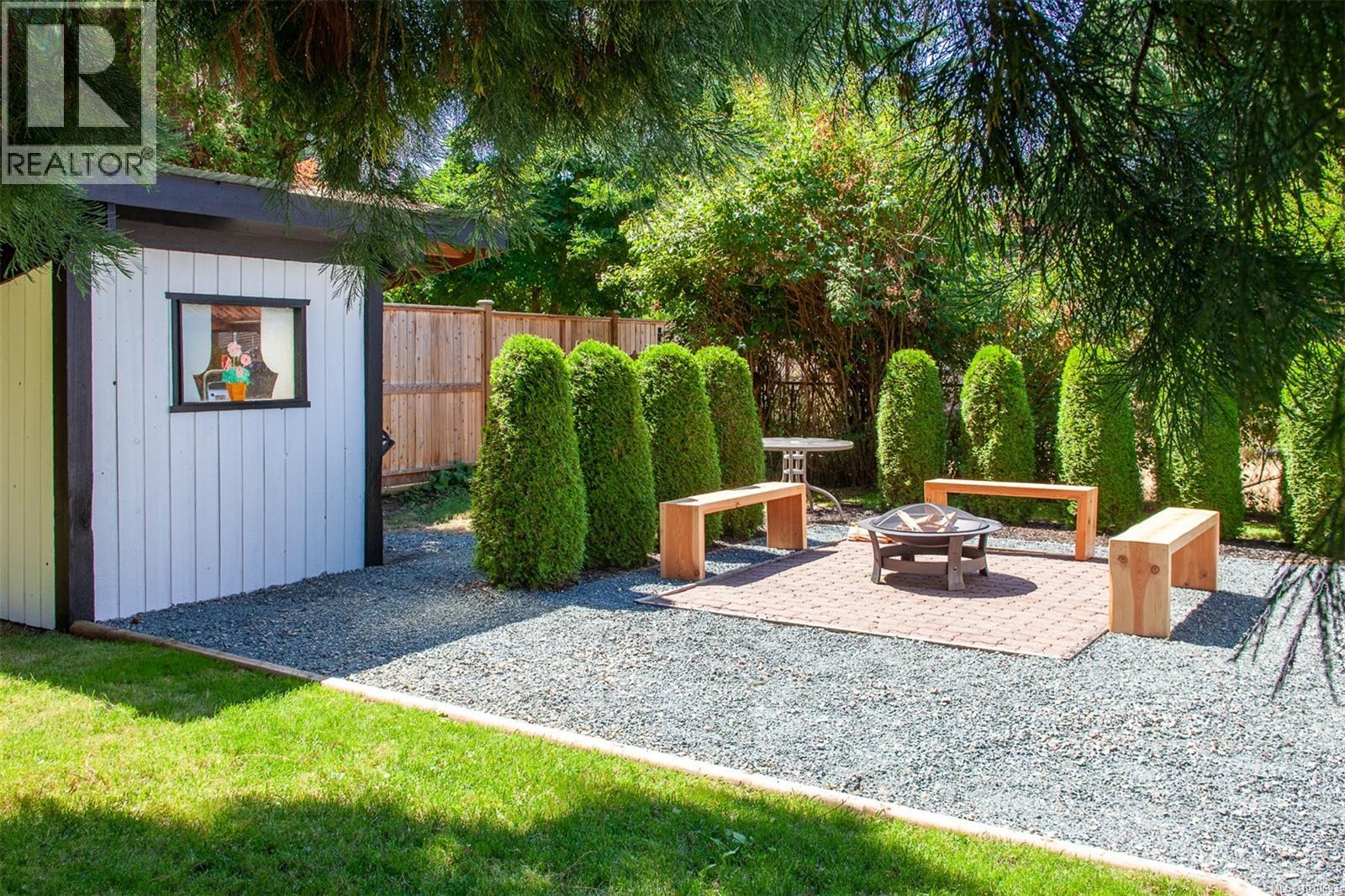 158 Crescent Rd E, Qualicum Beach, British Columbia  V9K 1L6 - Photo 24 - 1010693