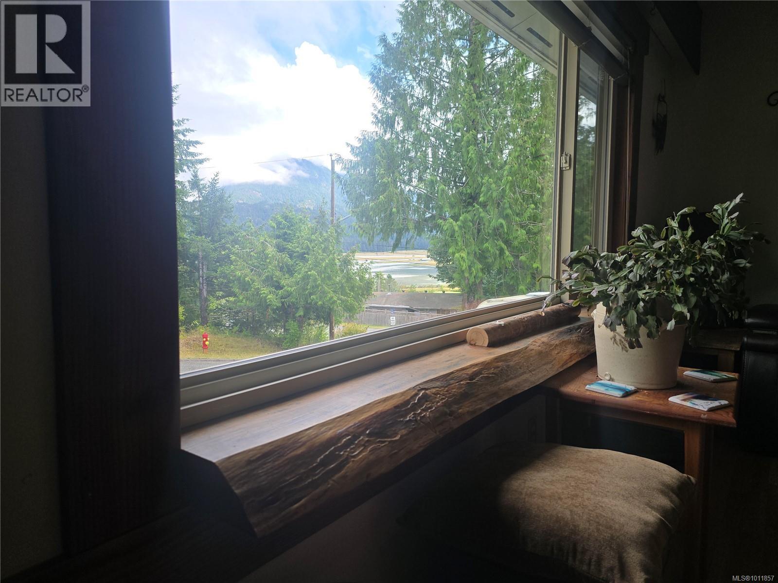 170 Seaview St, Sayward, British Columbia  V0P 1R0 - Photo 22 - 1011857