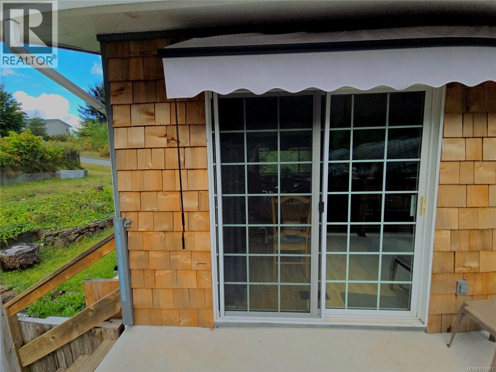 170 Seaview St, Sayward, British Columbia  V0P 1R0 - Photo 35 - 1011857
