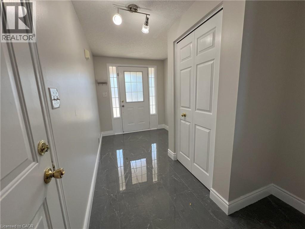 91 Donnenwerth Drive, Kitchener, Ontario  N2E 4C9 - Photo 4 - 40762840