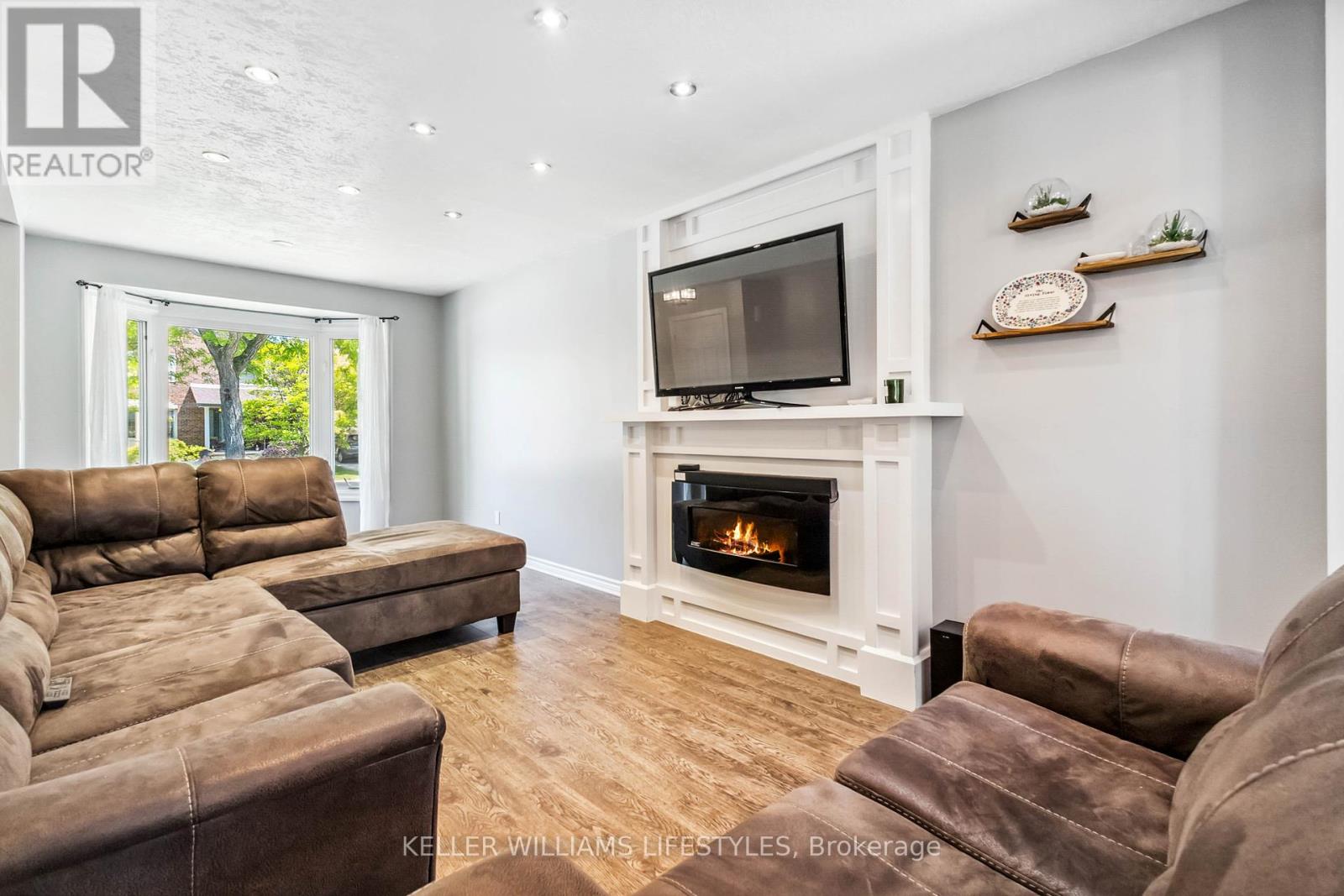 Property at 27 MILLERS ROAD image 4