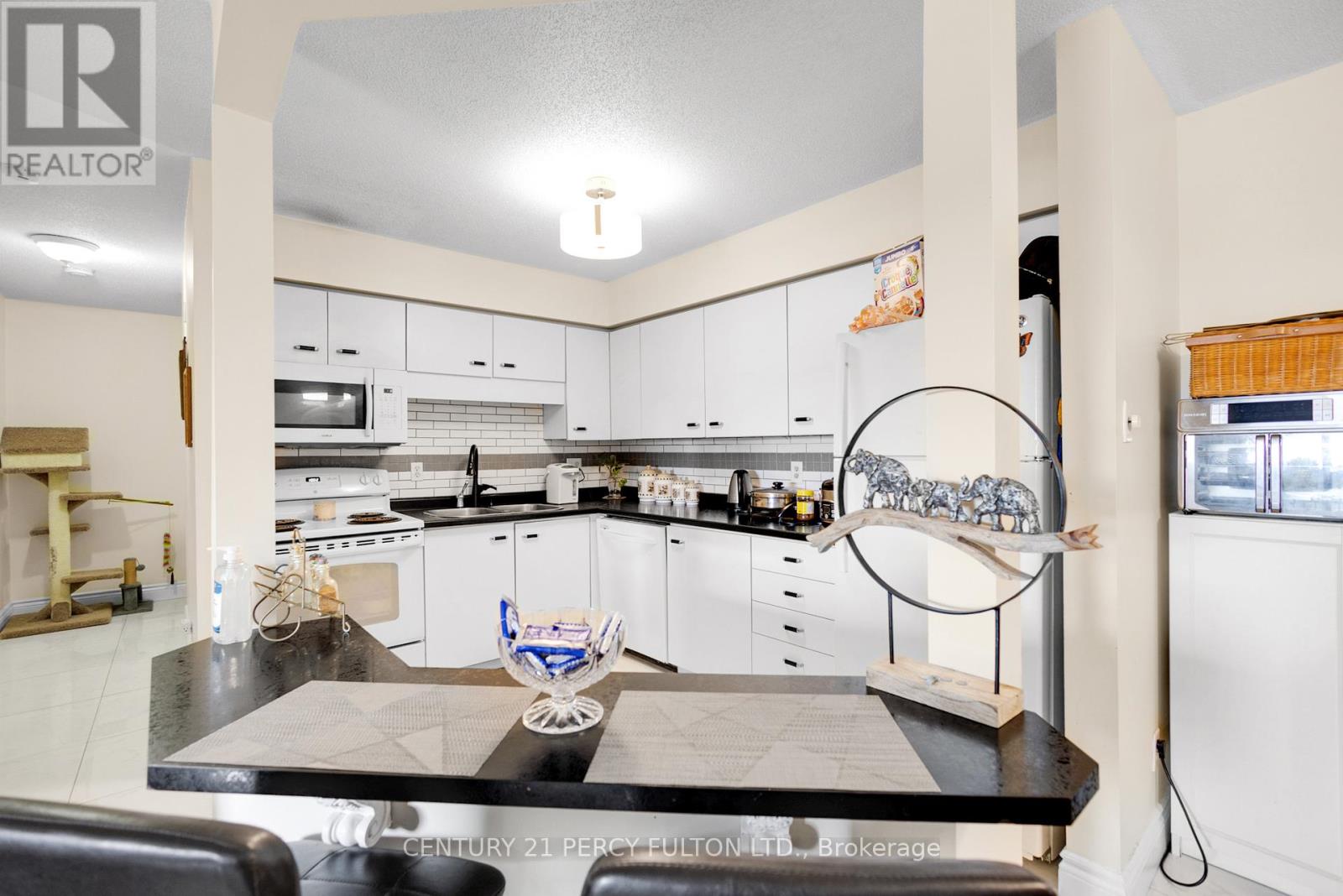 56 - 3085 Kingsway Drive, Kitchener, Ontario  N2C 2P2 - Photo 8 - X12361034