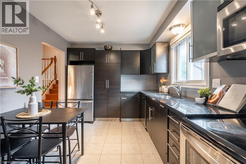 16 Flamingo Drive, Hamilton, Ontario  L9A 4X7 - Photo 12 - 40762894