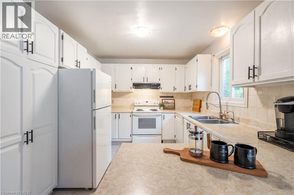 16 Flamingo Drive, Hamilton, Ontario  L9A 4X7 - Photo 33 - 40762894