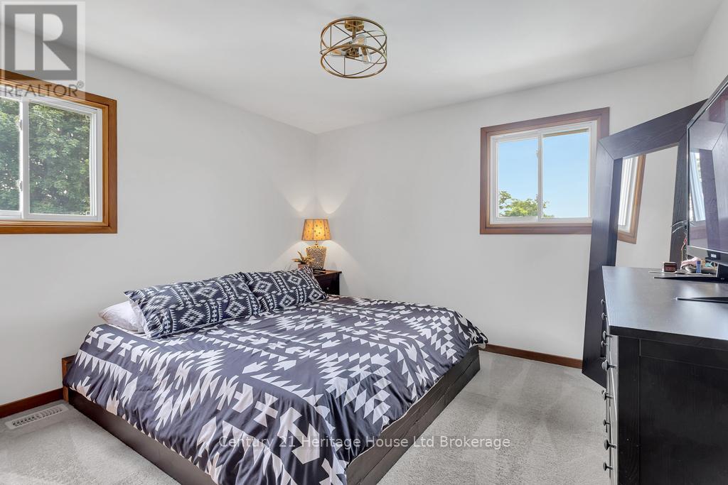 686 Goshen Road, Norfolk, Ontario  N4G 3C9 - Photo 10 - X12258037