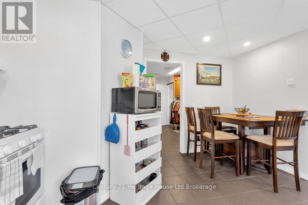 686 Goshen Road, Norfolk, Ontario  N4G 3C9 - Photo 26 - X12258037