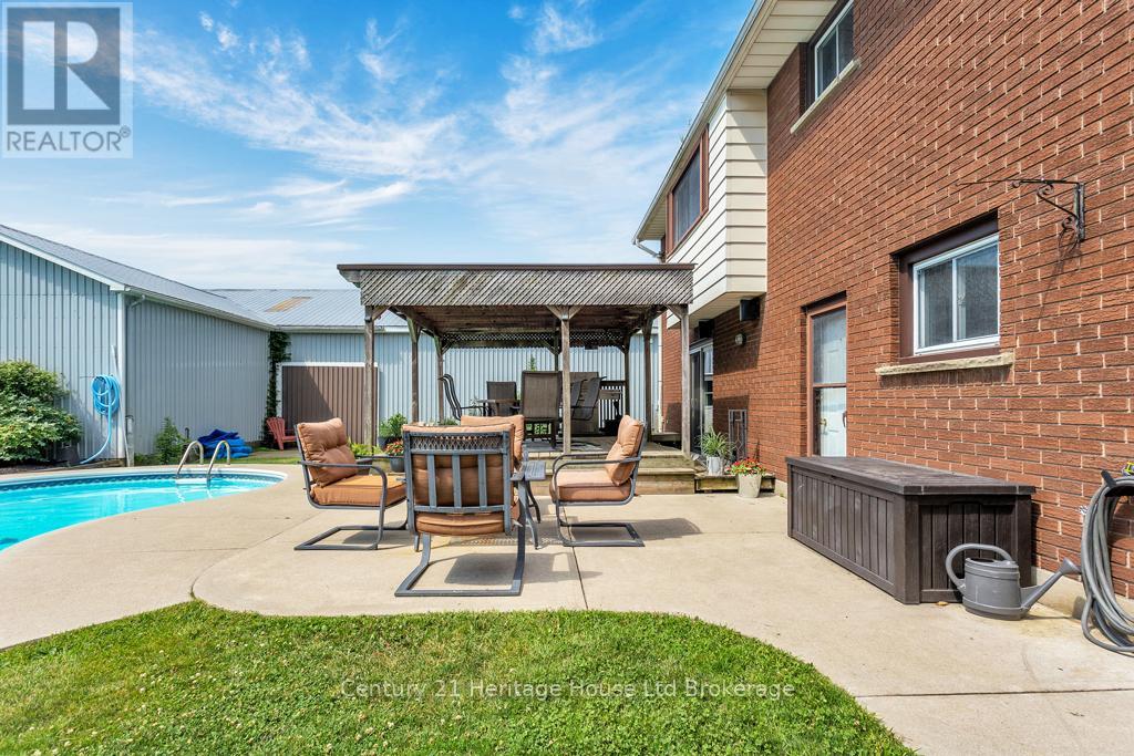686 Goshen Road, Norfolk, Ontario  N4G 3C9 - Photo 14 - X12258037