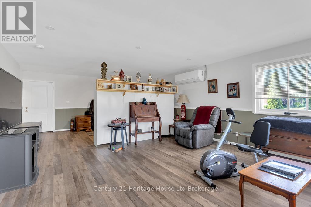686 Goshen Road, Norfolk, Ontario  N4G 3C9 - Photo 29 - X12258037