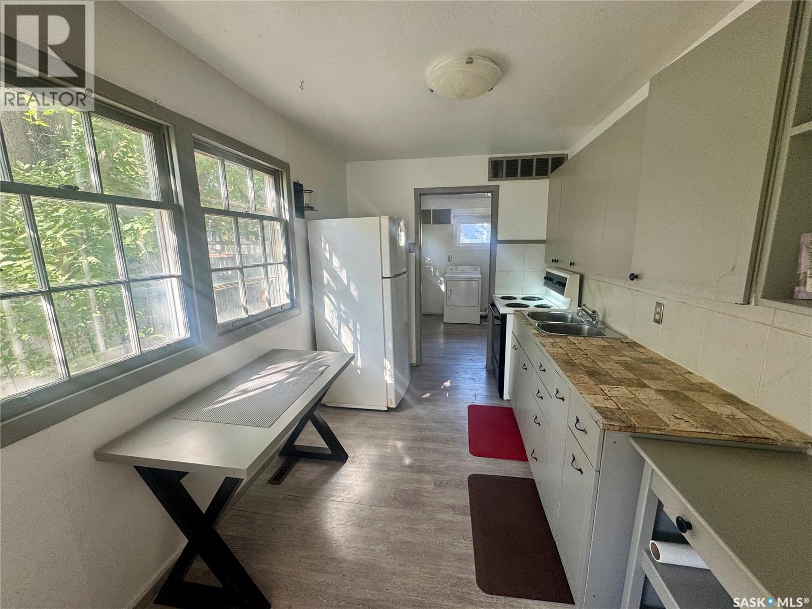 1056 Princess Street, Regina, Saskatchewan  S4T 3Y3 - Photo 8 - SK016479