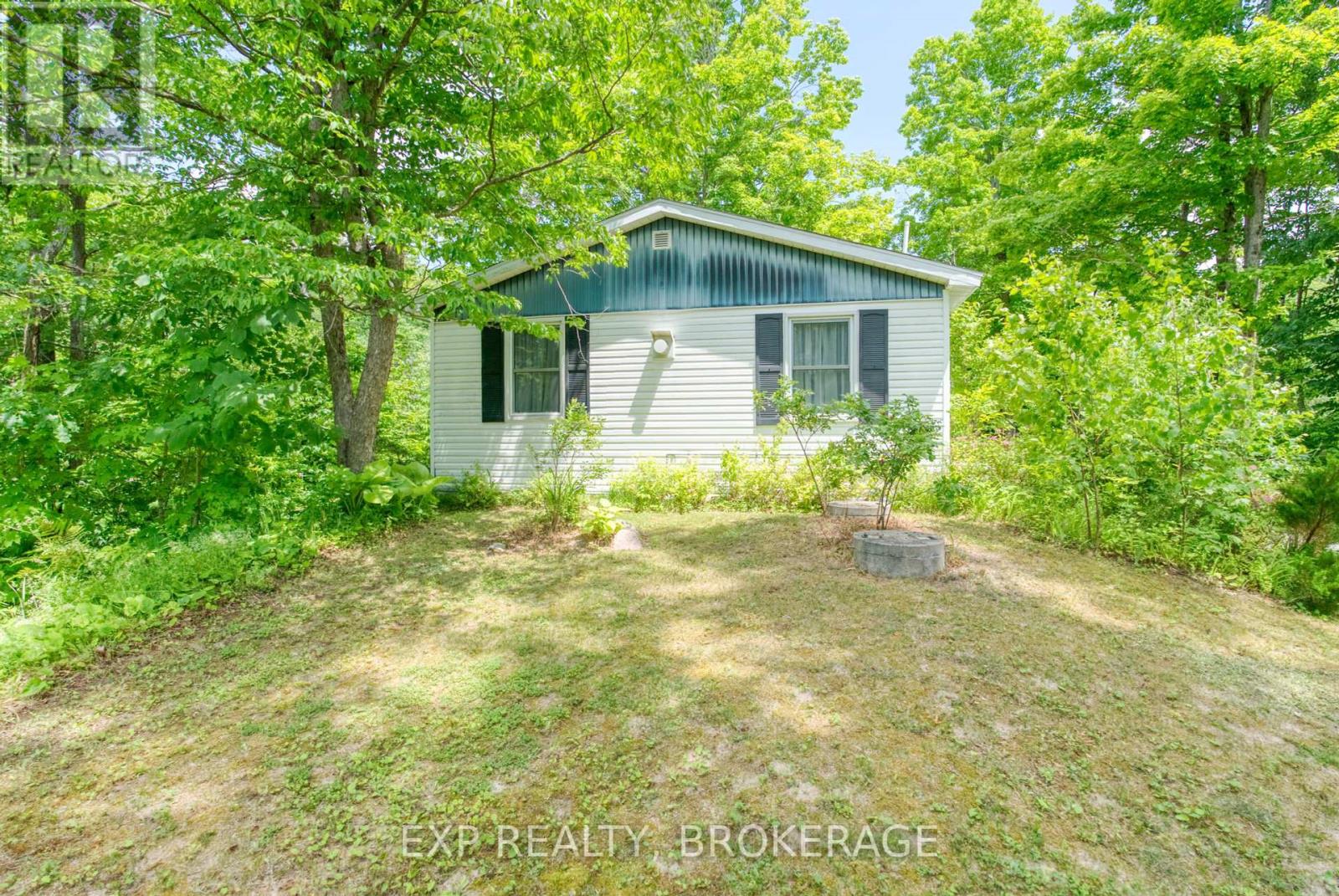 1036 Lakeshore Road, Frontenac (Frontenac Centre), Ontario  K0H 1B0 - Photo 10 - X12361091