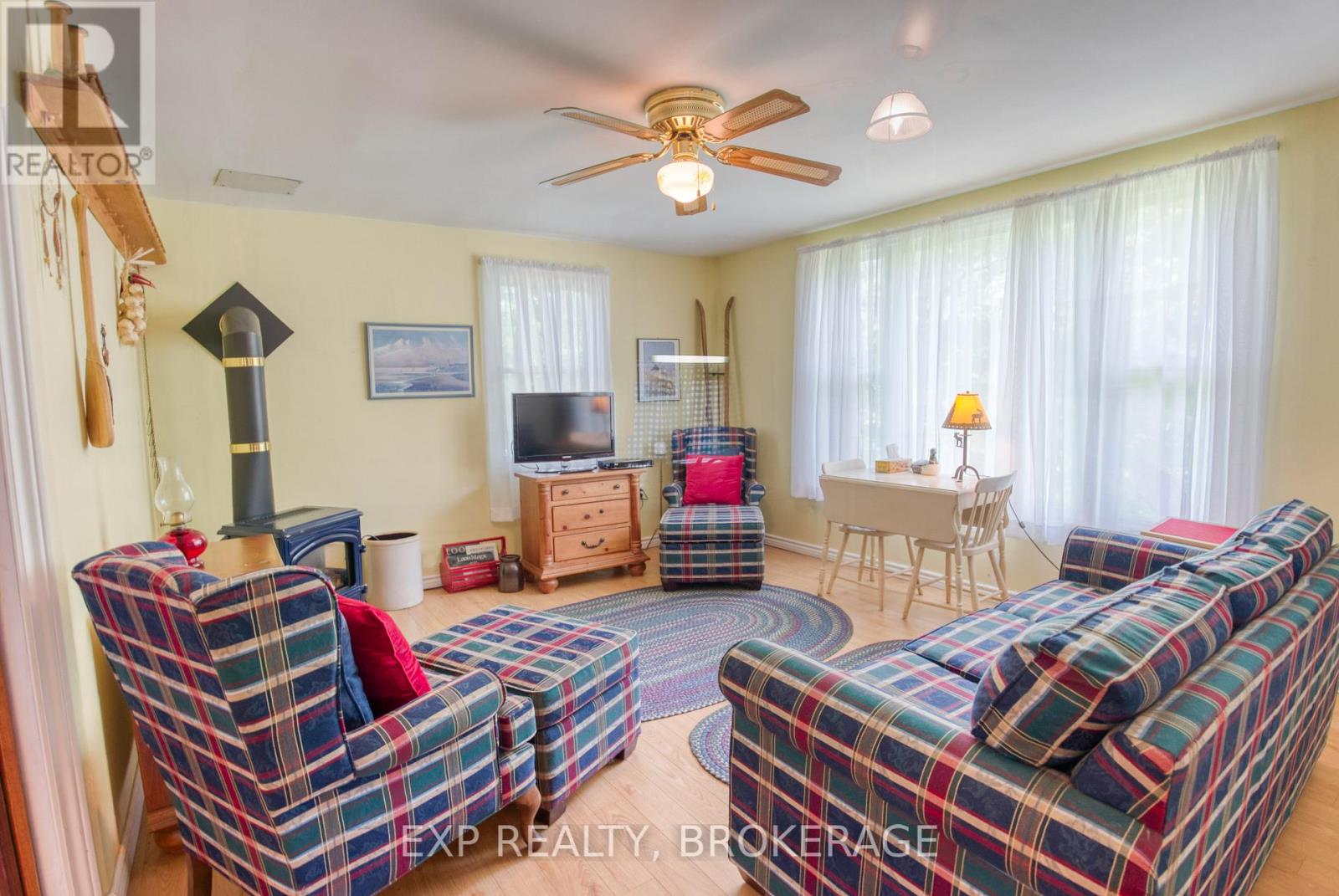 1036 Lakeshore Road, Frontenac (Frontenac Centre), Ontario  K0H 1B0 - Photo 13 - X12361091