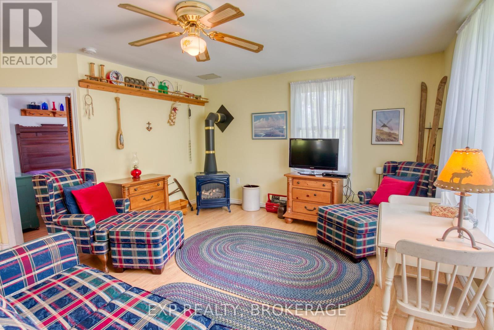 1036 Lakeshore Road, Frontenac (Frontenac Centre), Ontario  K0H 1B0 - Photo 14 - X12361091