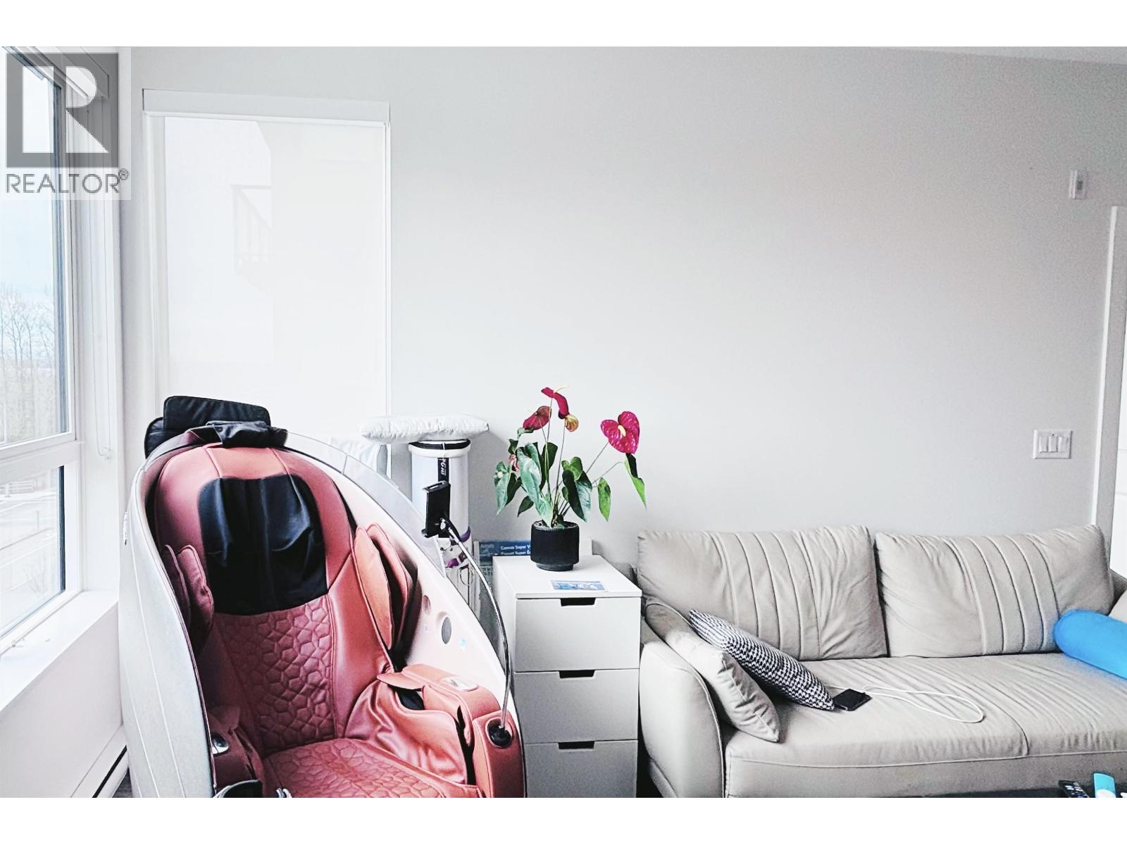 Listing Picture 10 of 29 : 411 6438 BYRNEPARK DRIVE, Burnaby / 本拿比 - 魯藝地產 Yvonne Lu Group - MLS Medallion Club Member