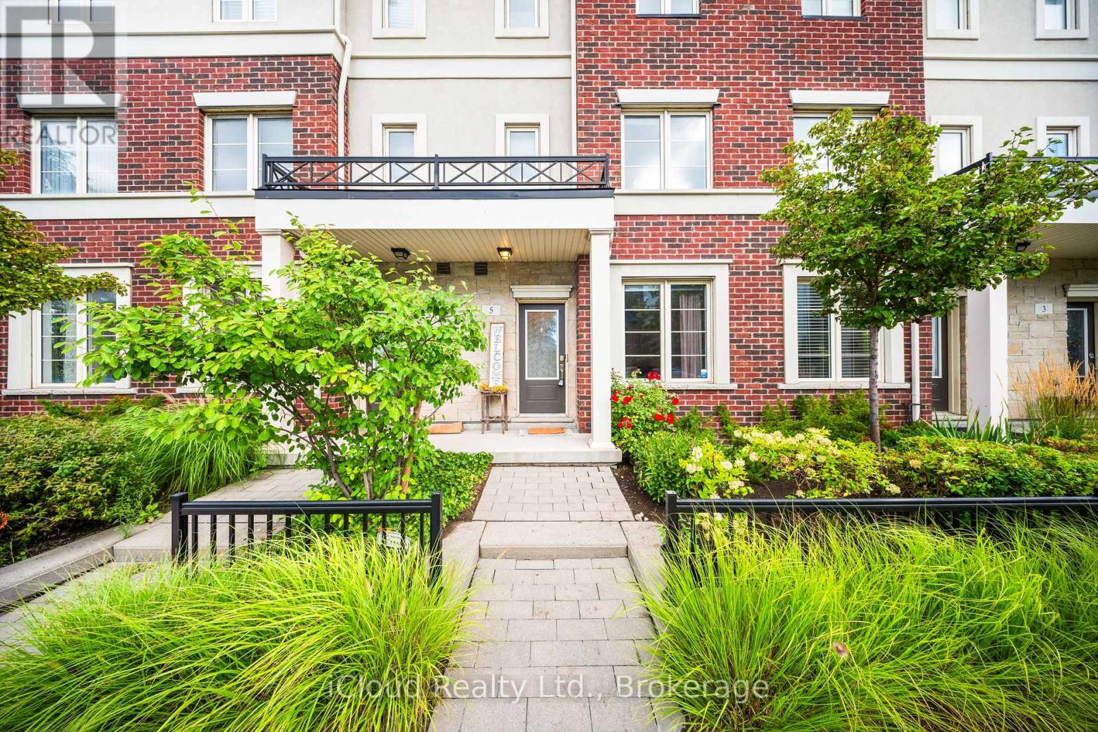 Property at 5 - 636 EVANS AVENUE image 1