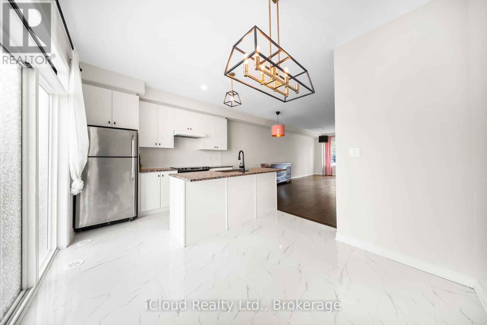 5 - 636 Evans Avenue, Toronto, Ontario  M8W 2W6 - Photo 10 - W12361056