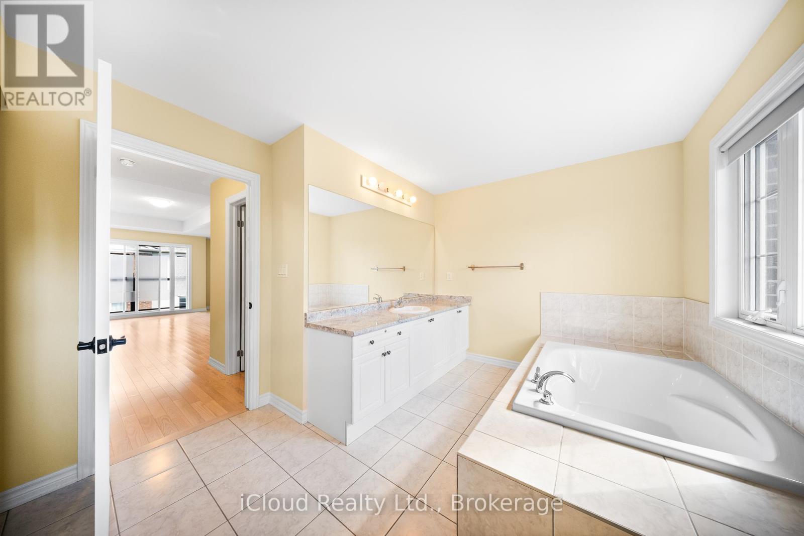 5 - 636 Evans Avenue, Toronto, Ontario  M8W 2W6 - Photo 18 - W12361056