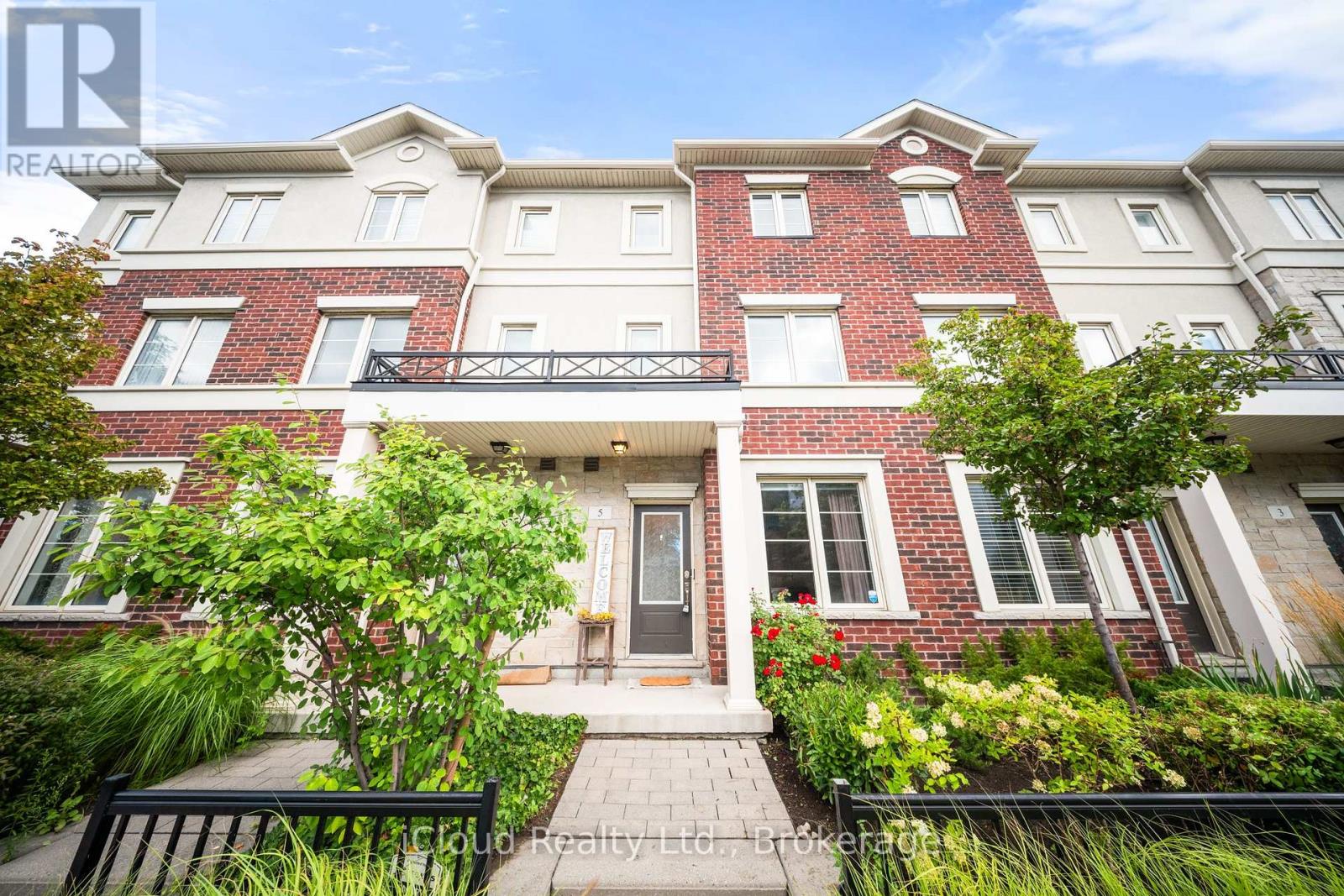 Property at 5 - 636 EVANS AVENUE image 3