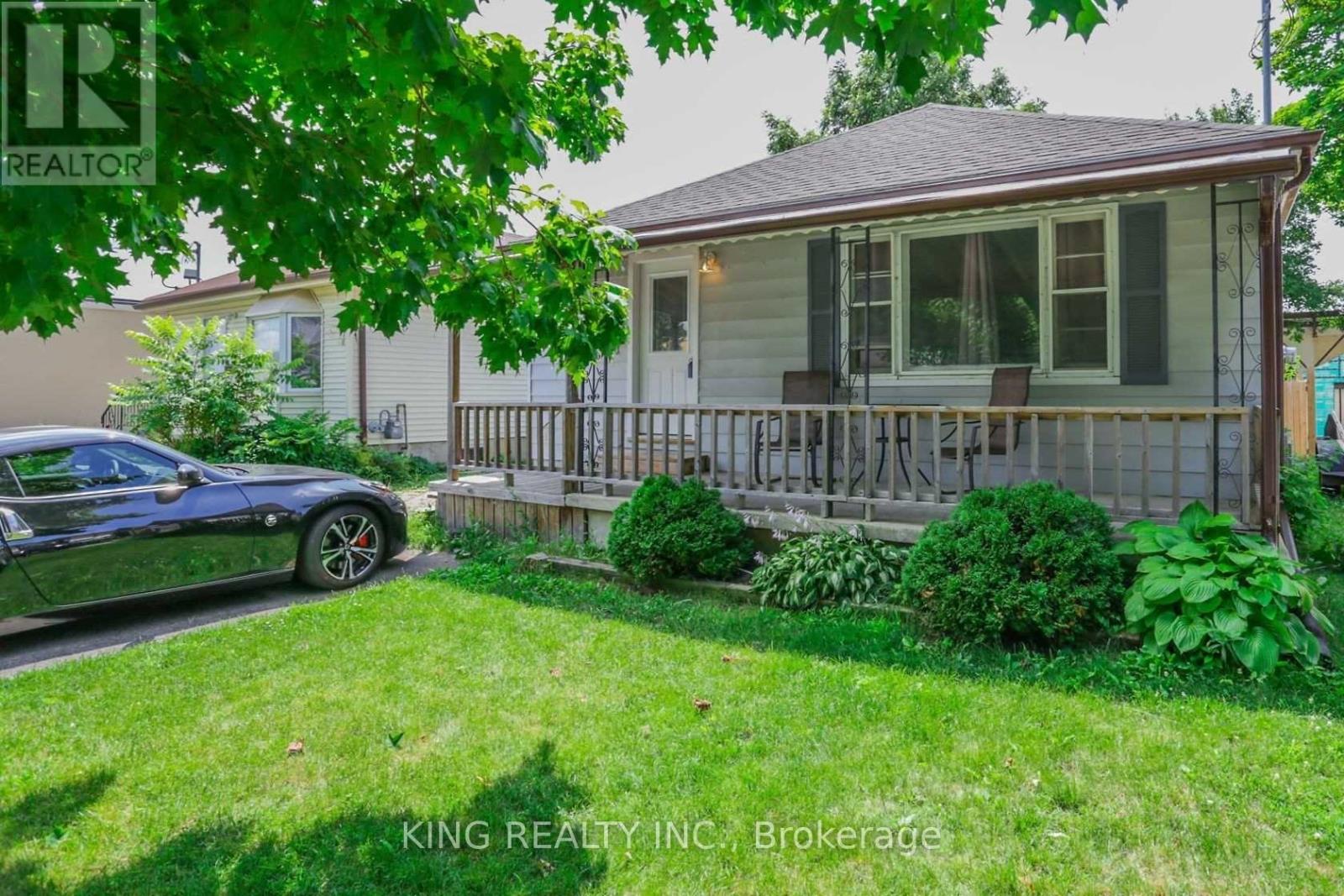 423 Spruce Street, London East, Ontario  N5W 4P2 - Photo 1 - X12361049