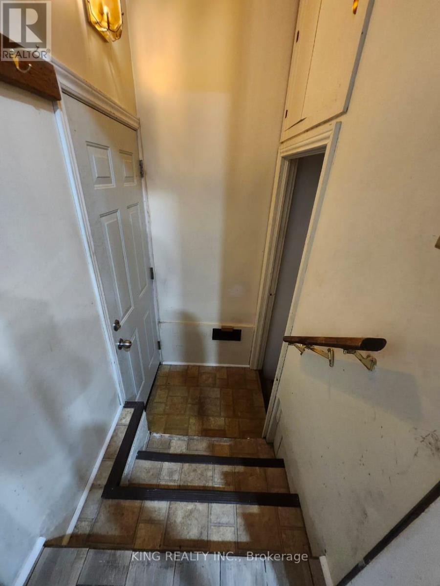 423 Spruce Street, London East, Ontario  N5W 4P2 - Photo 30 - X12361049