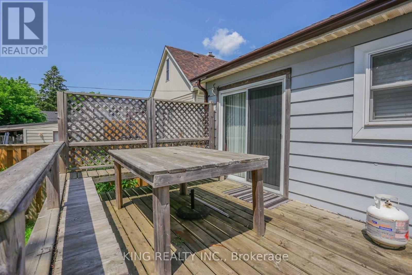 423 Spruce Street, London East, Ontario  N5W 4P2 - Photo 33 - X12361049