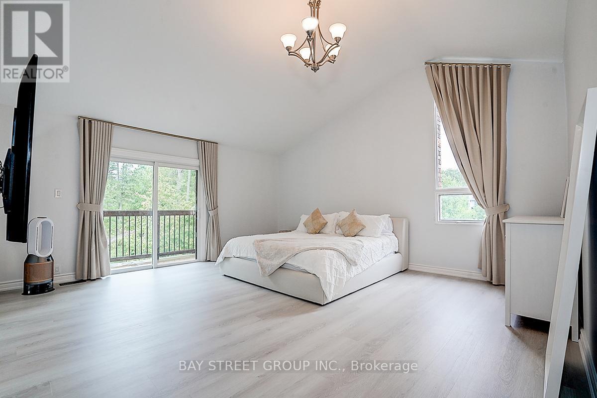 8 Waterbend Drive, Georgina (Keswick South), Ontario  L4P 2S2 - Photo 11 - N12361098