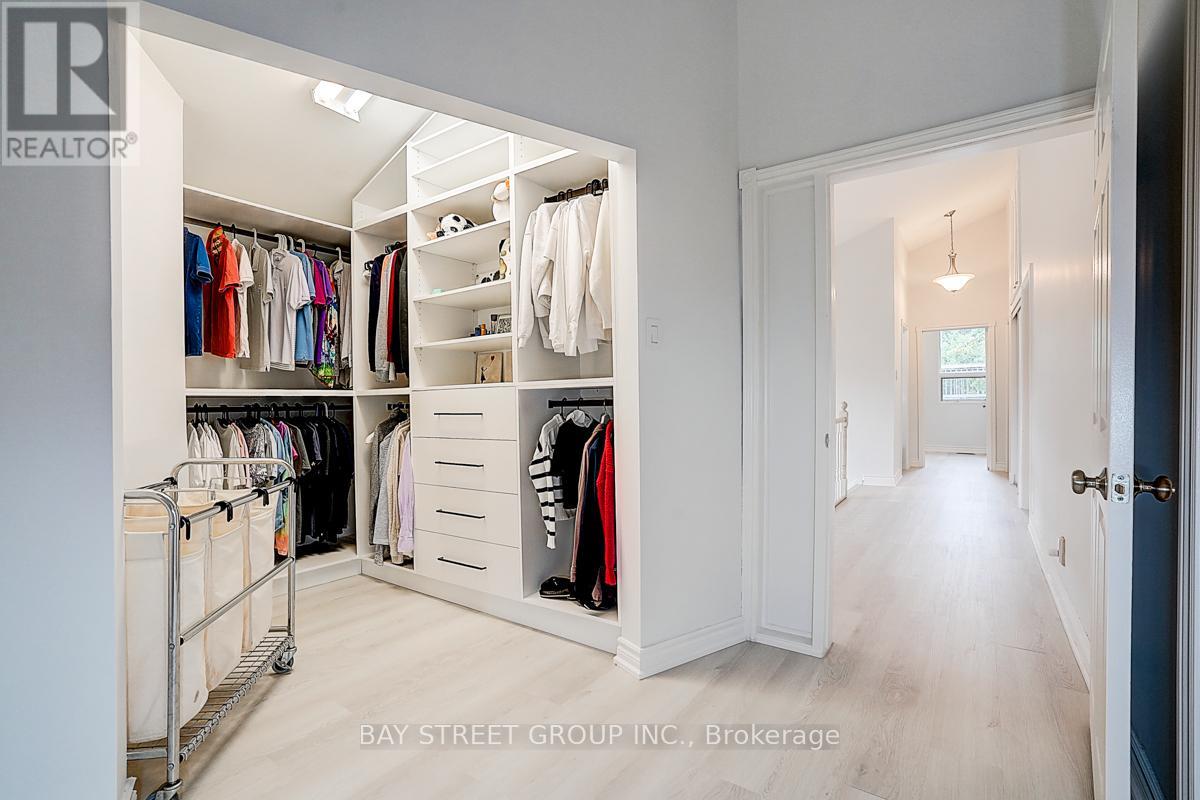 8 Waterbend Drive, Georgina (Keswick South), Ontario  L4P 2S2 - Photo 14 - N12361098