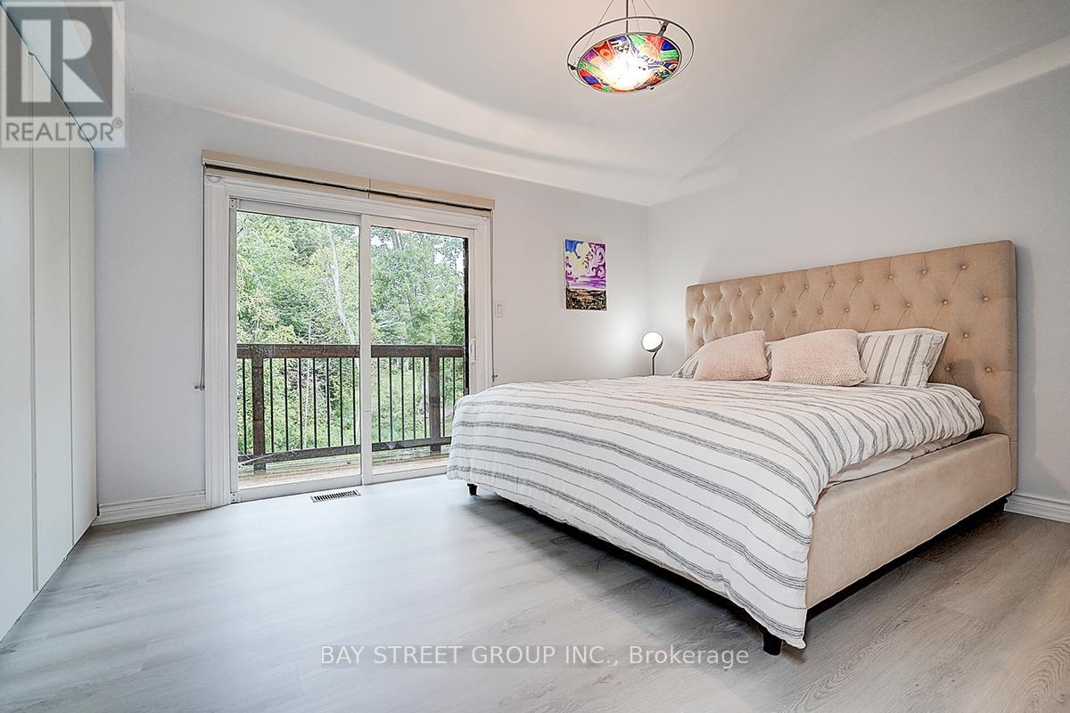 8 Waterbend Drive, Georgina (Keswick South), Ontario  L4P 2S2 - Photo 18 - N12361098