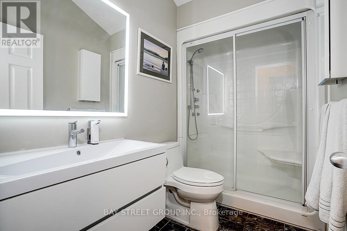 8 Waterbend Drive, Georgina (Keswick South), Ontario  L4P 2S2 - Photo 19 - N12361098