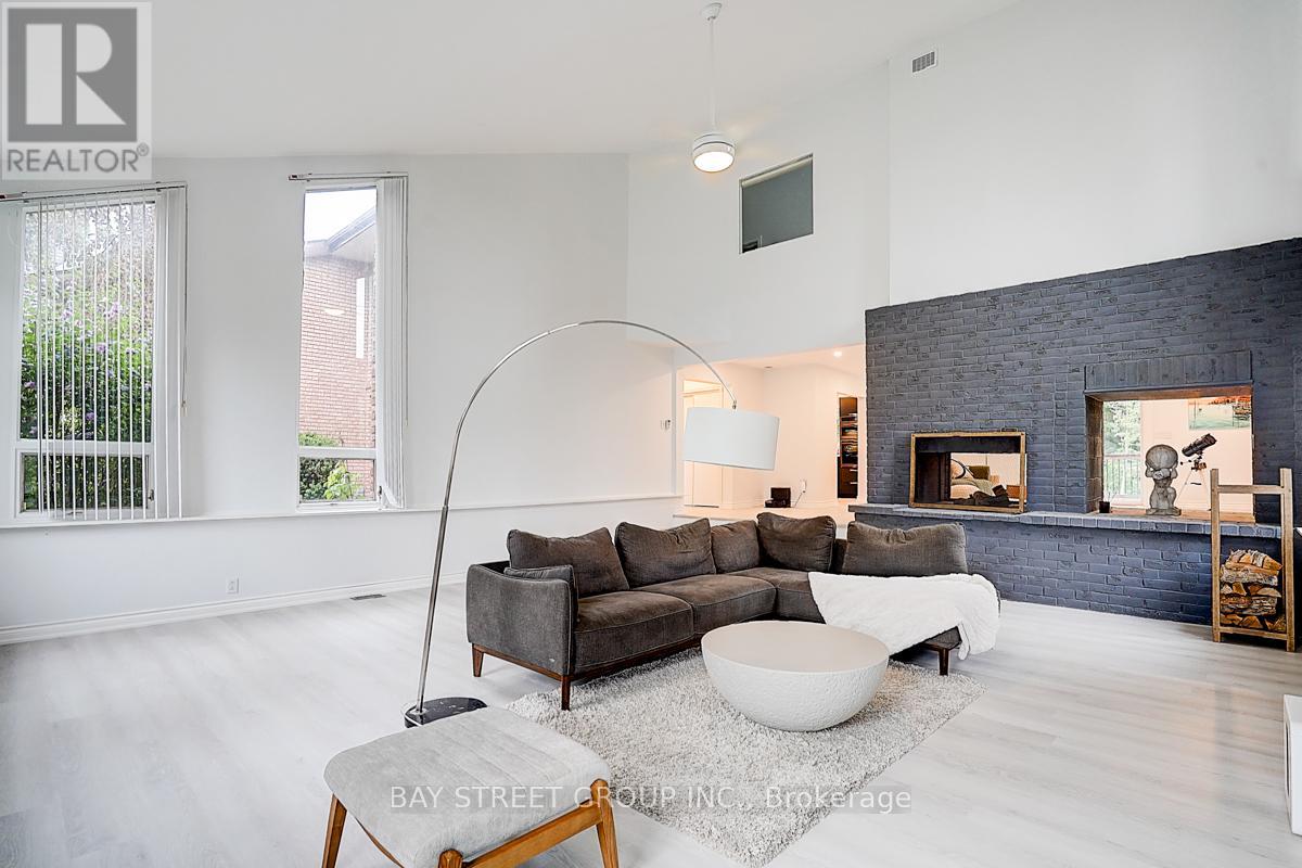 8 Waterbend Drive, Georgina (Keswick South), Ontario  L4P 2S2 - Photo 25 - N12361098