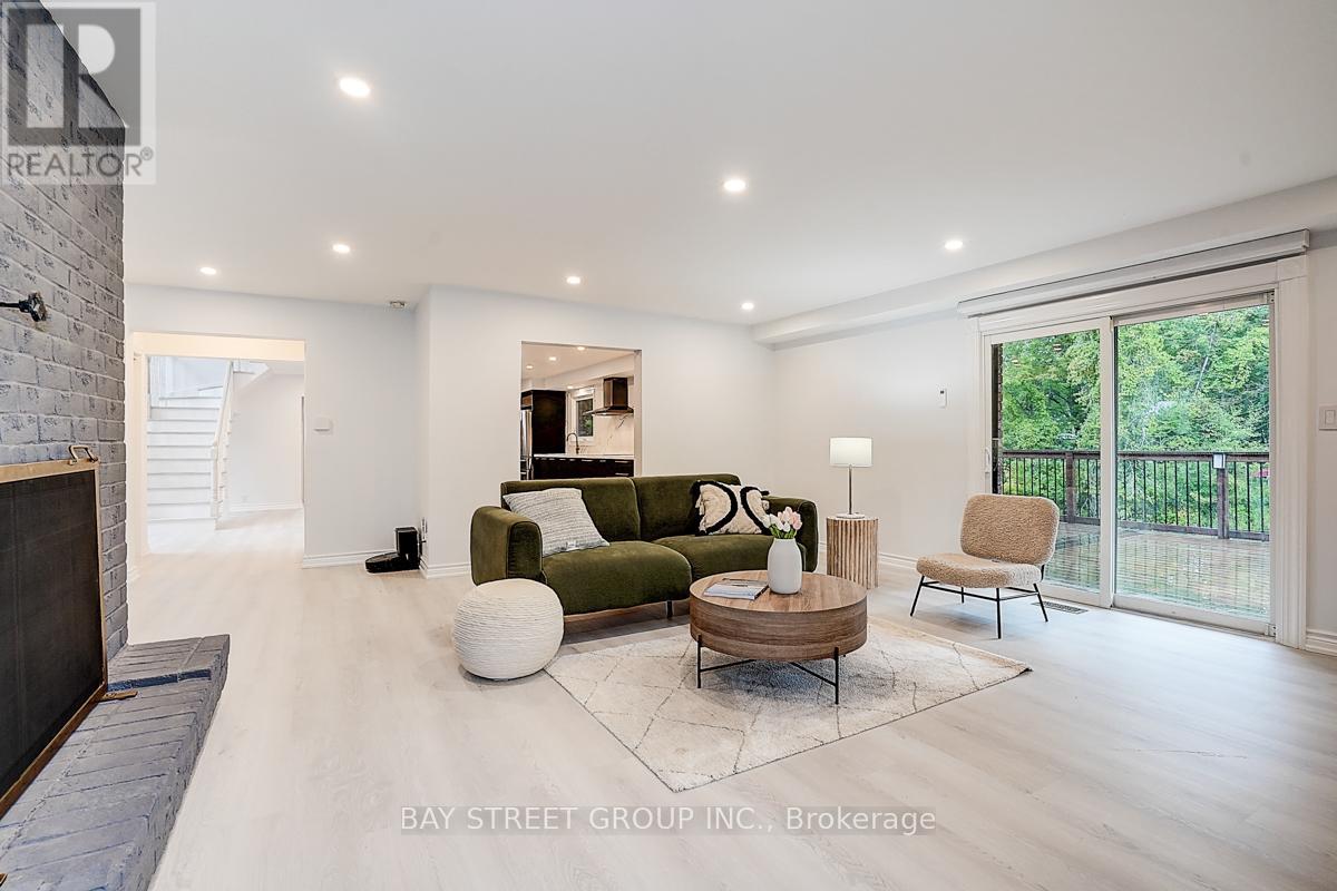 8 Waterbend Drive, Georgina (Keswick South), Ontario  L4P 2S2 - Photo 29 - N12361098