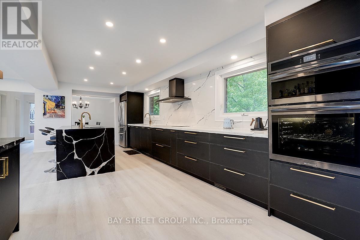 8 Waterbend Drive, Georgina (Keswick South), Ontario  L4P 2S2 - Photo 39 - N12361098