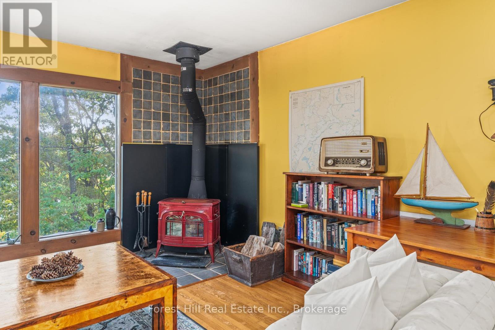2611 Highway 35, Lake Of Bays, Ontario  P0A 1E0 - Photo 7 - X12361104