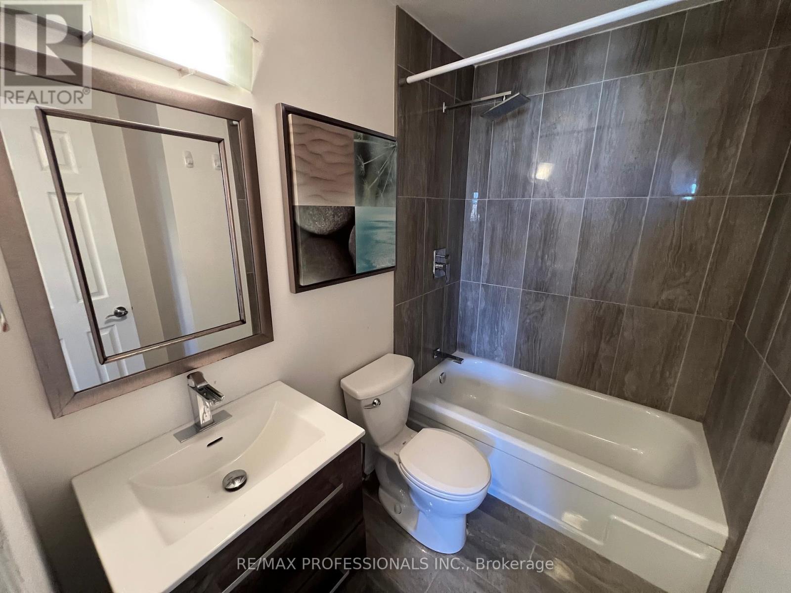 601 - 1102 Jalna Boulevard, London South, Ontario  N6E 1X8 - Photo 22 - X12361078