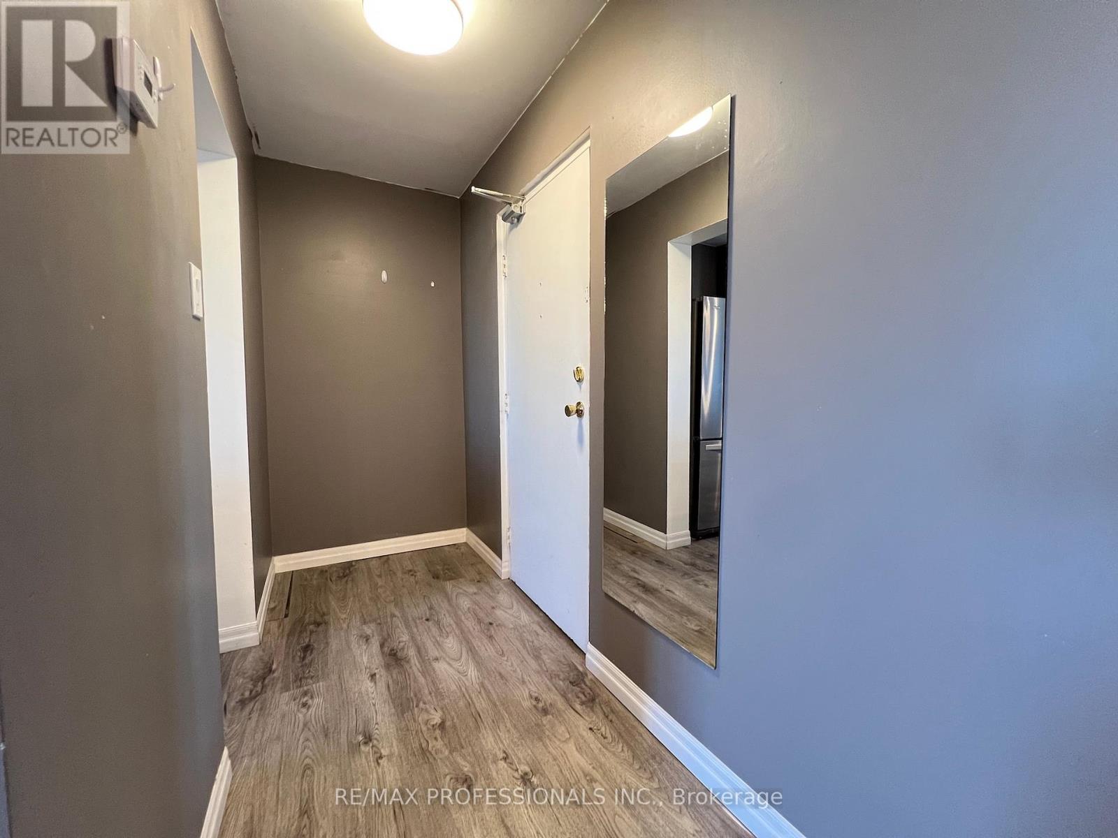 601 - 1102 Jalna Boulevard, London South, Ontario  N6E 1X8 - Photo 6 - X12361078