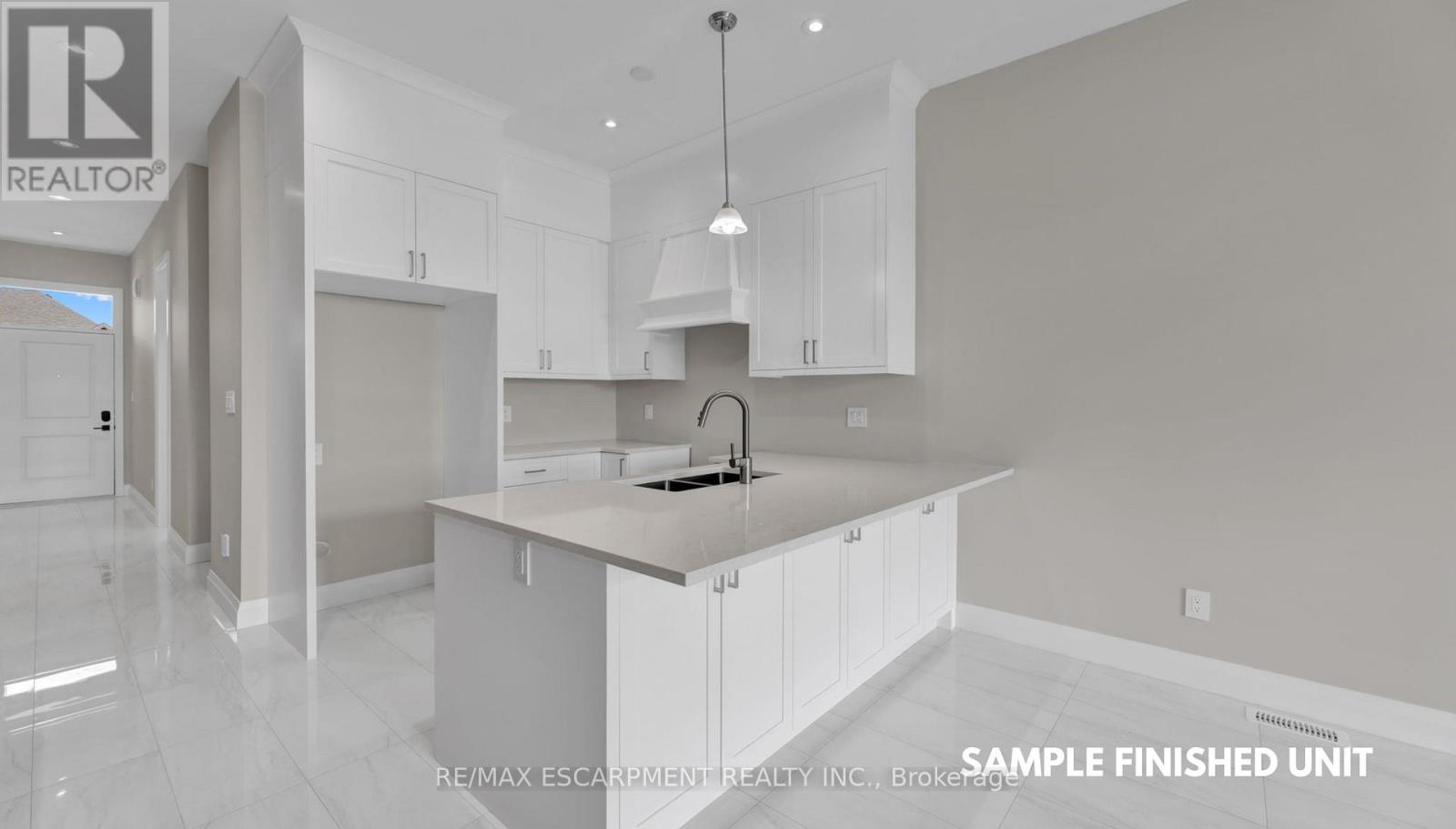 920 Garden Court Crescent, Woodstock, Ontario  N4T 0A3 - Photo 7 - X12351360