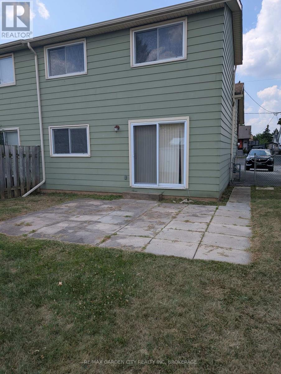 62 Allan Drive, St. Catharines (Fairview), Ontario  L2N 1E9 - Photo 13 - X12361151