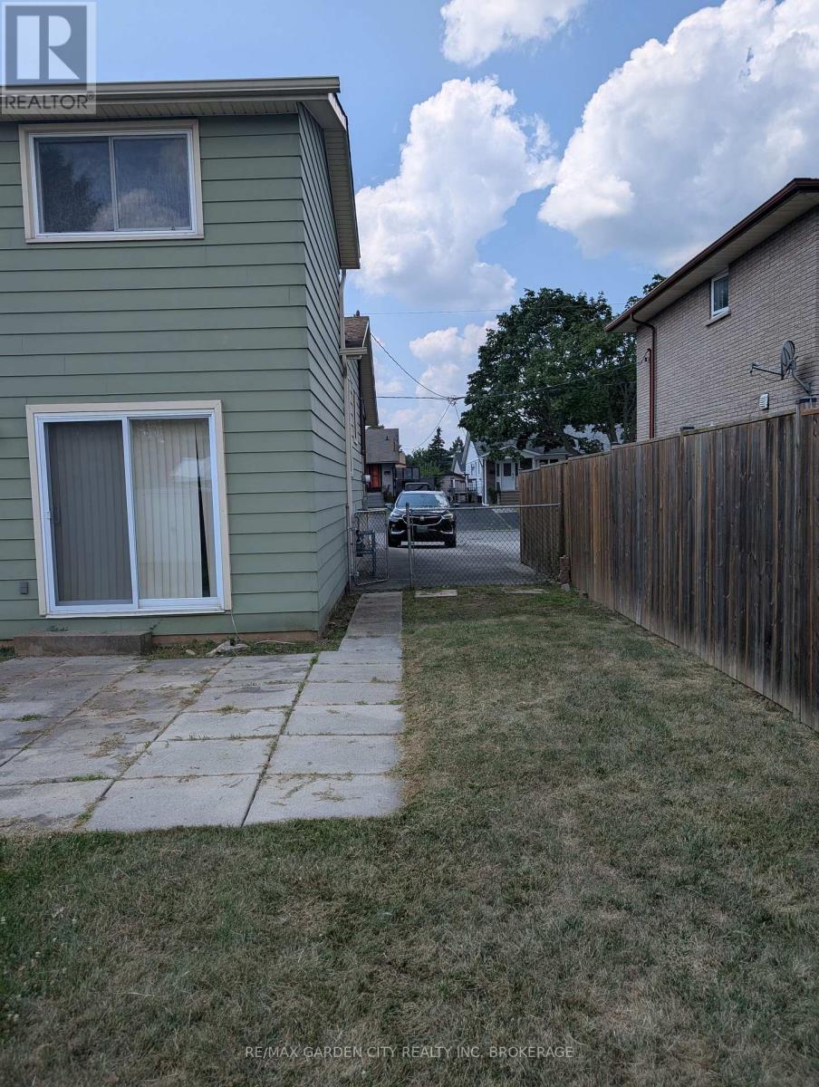 62 Allan Drive, St. Catharines (Fairview), Ontario  L2N 1E9 - Photo 14 - X12361151