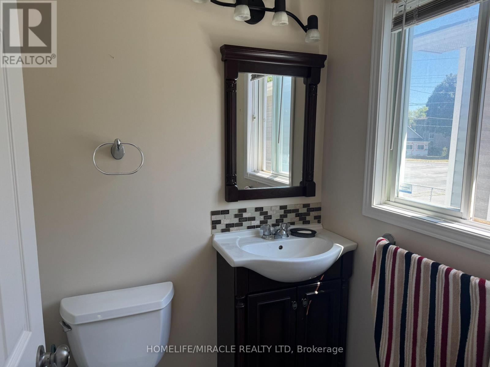40 St. Charles Street, Belleville, Ontario  K8P 2V8 - Photo 16 - X12361117