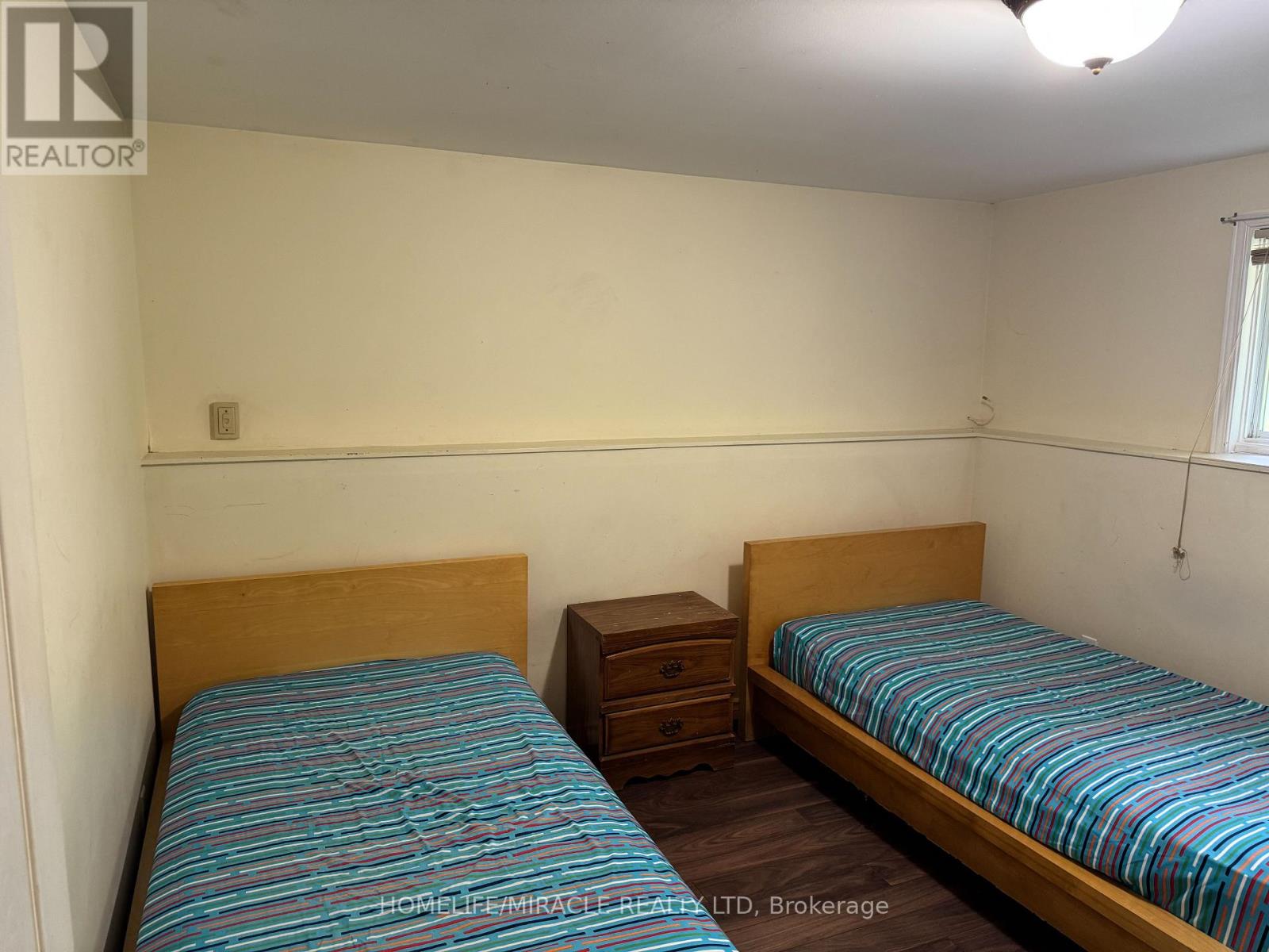 40 St. Charles Street, Belleville, Ontario  K8P 2V8 - Photo 32 - X12361117