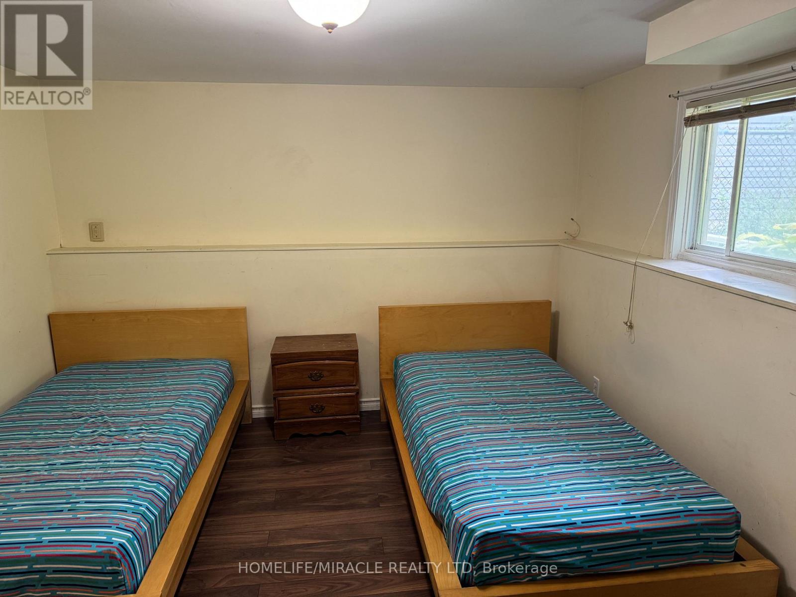 40 St. Charles Street, Belleville, Ontario  K8P 2V8 - Photo 33 - X12361117