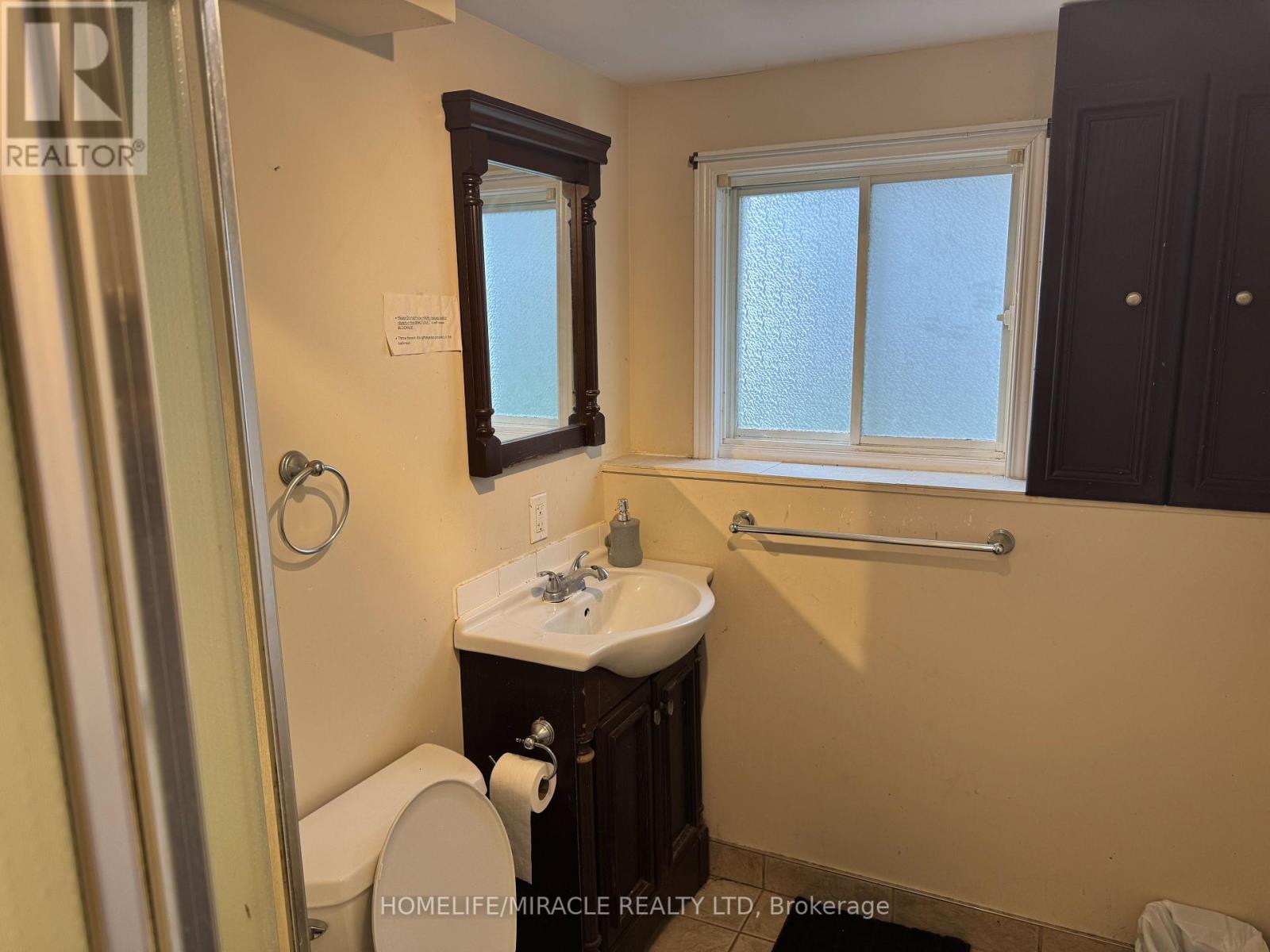 40 St. Charles Street, Belleville, Ontario  K8P 2V8 - Photo 35 - X12361117