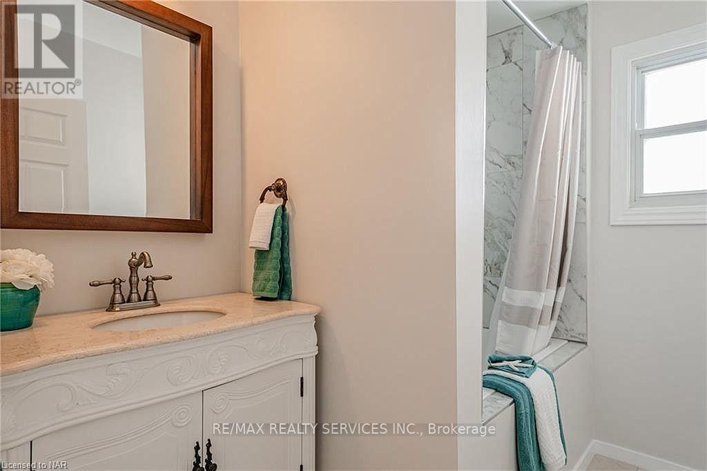 57 Margery Road, Welland, Ontario  L3B 2P5 - Photo 9 - X12358185