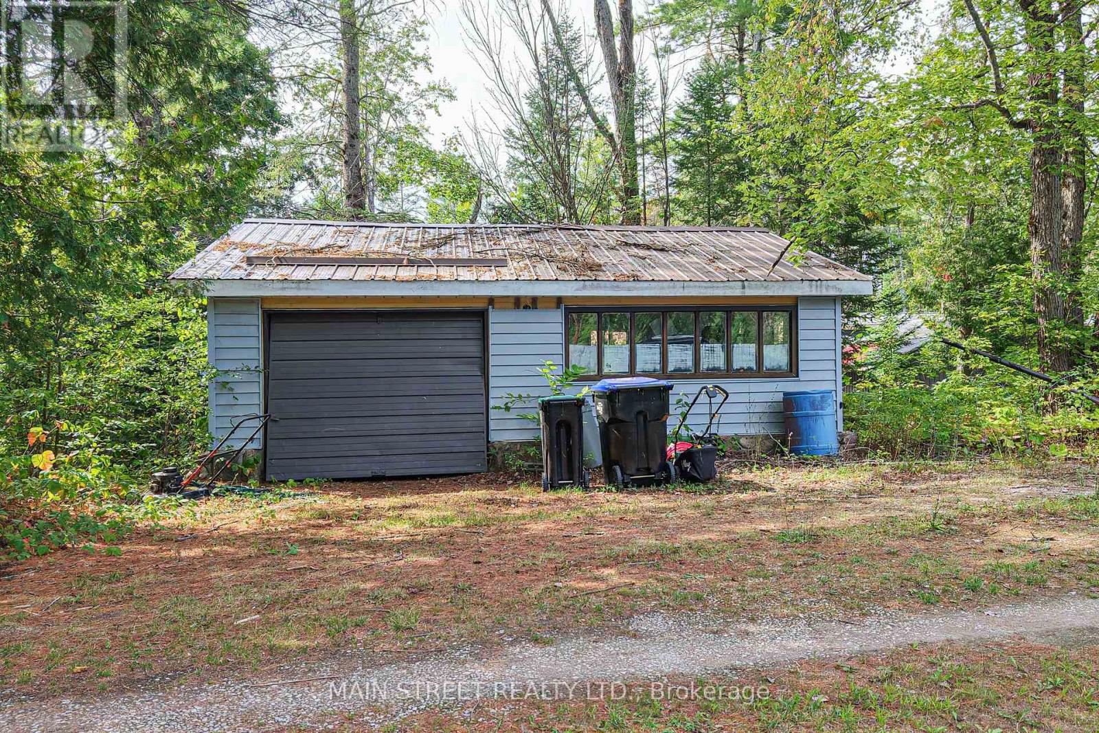 6583 Pioneer Village Lane, Ramara, Ontario  L0K 1W0 - Photo 2 - S12361149
