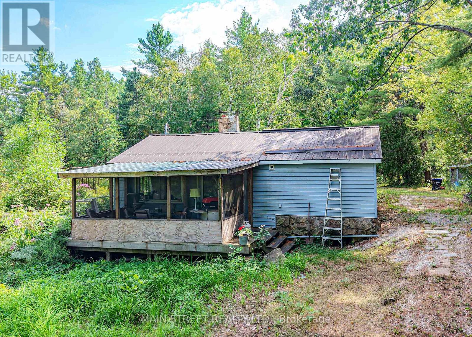 6583 Pioneer Village Lane, Ramara, Ontario  L0K 1W0 - Photo 6 - S12361149